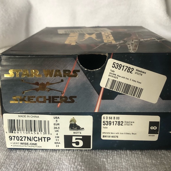 Kids Yoda Star Wars skechers size 5 shoes - Picture 3 of 3
